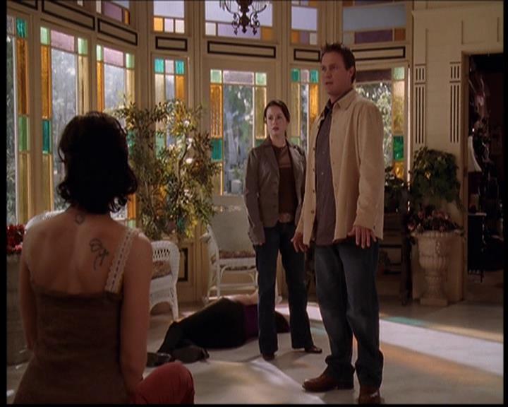 Charmed-Online-dot-709TheresSomethingAboutLeo1859.jpg Charmed-Online-dot-709TheresSomethingAboutLeo1859.jpg