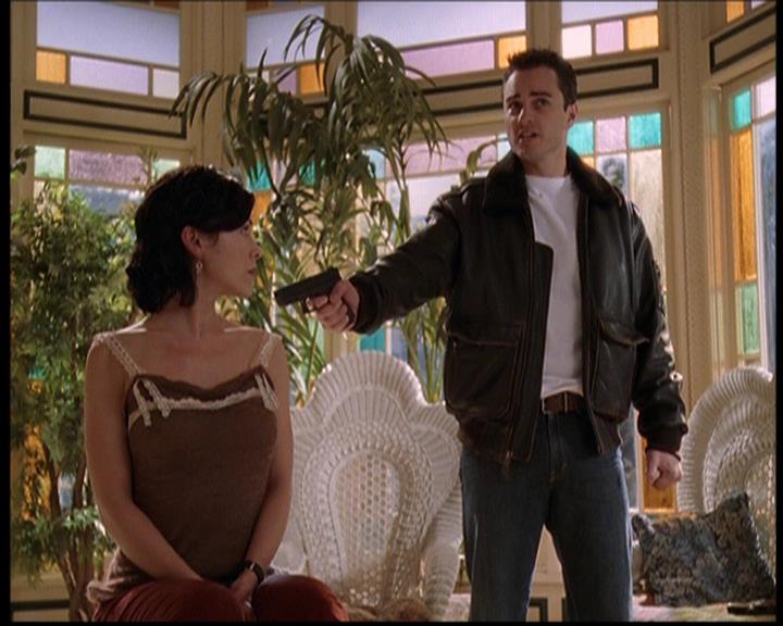 Charmed-Online-dot-709TheresSomethingAboutLeo1886.jpg