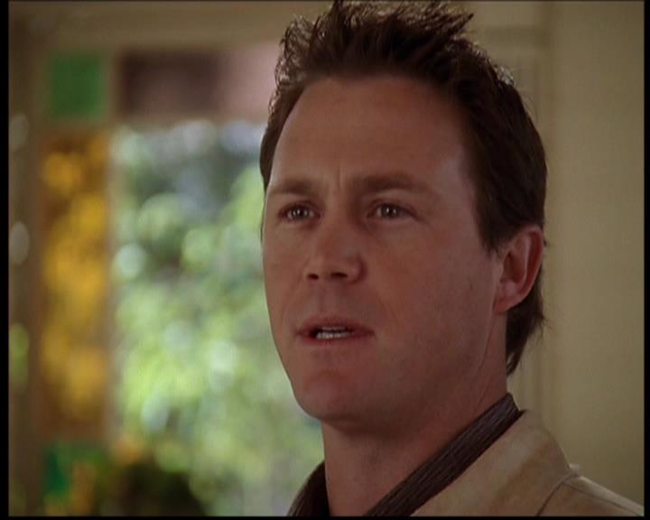 Charmed-Online-dot-709TheresSomethingAboutLeo1895.jpg