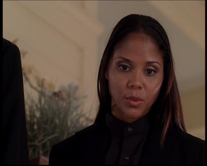 Charmed-Online-dot-709TheresSomethingAboutLeo1963.jpg