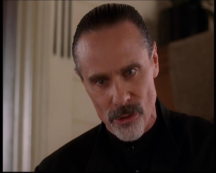 Charmed-Online-dot-709TheresSomethingAboutLeo1994.jpg