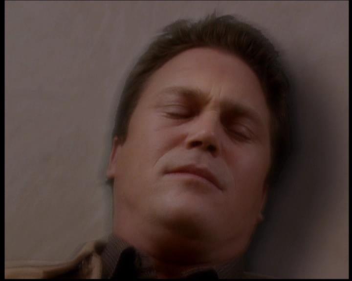 Charmed-Online-dot-709TheresSomethingAboutLeo2007.jpg