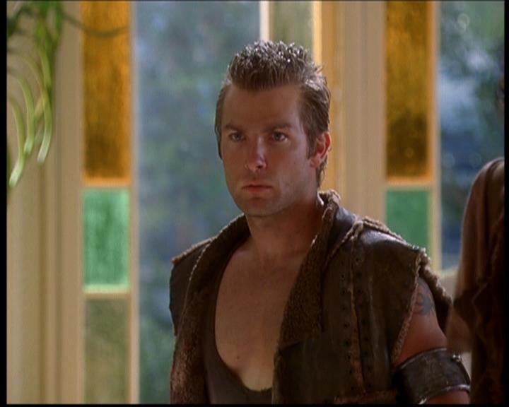Charmed-Online-dot-709TheresSomethingAboutLeo2105.jpg