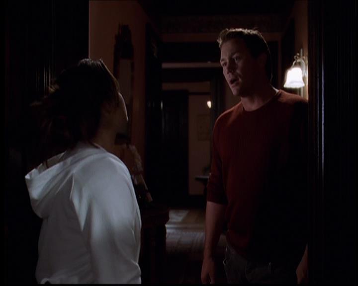 Charmed-Online-dot-709TheresSomethingAboutLeo2250.jpg