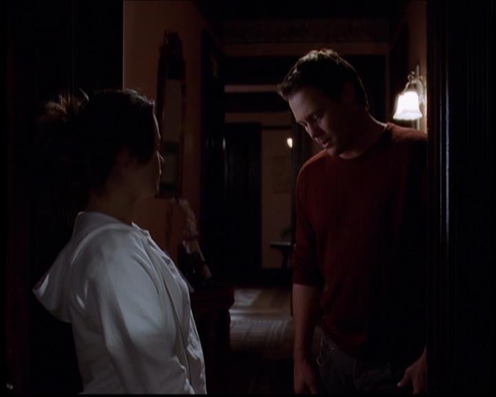Charmed-Online-dot-709TheresSomethingAboutLeo2252.jpg