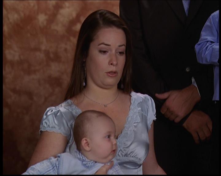 Charmed-Online-dot-710WitchnessProtection0030.jpg