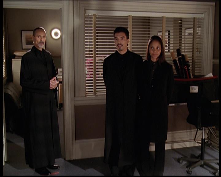 Charmed-Online-dot-710WitchnessProtection0094.jpg