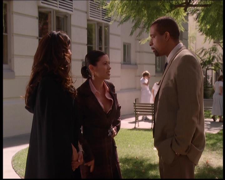 Charmed-Online-dot-710WitchnessProtection1386.jpg