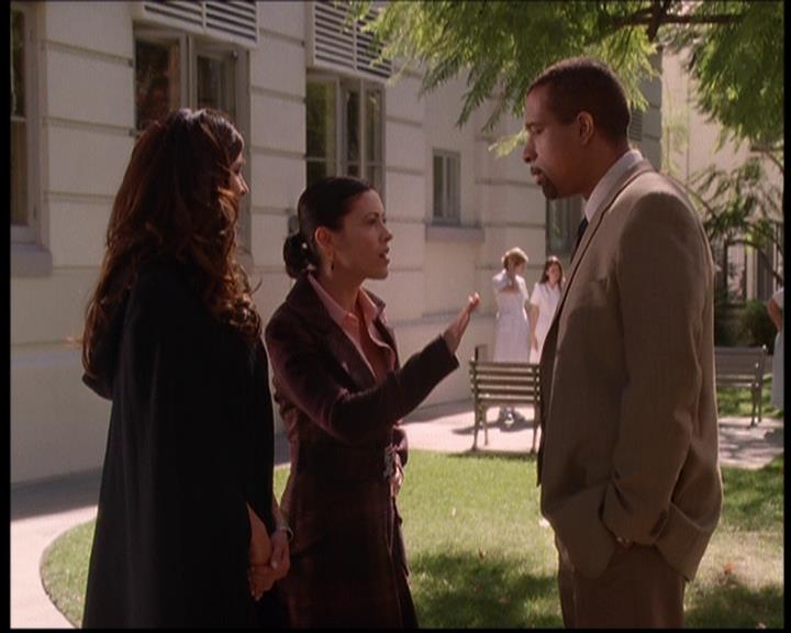 Charmed-Online-dot-710WitchnessProtection1387.jpg