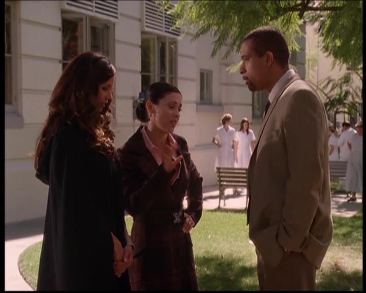 Charmed-Online-dot-710WitchnessProtection1389.jpg