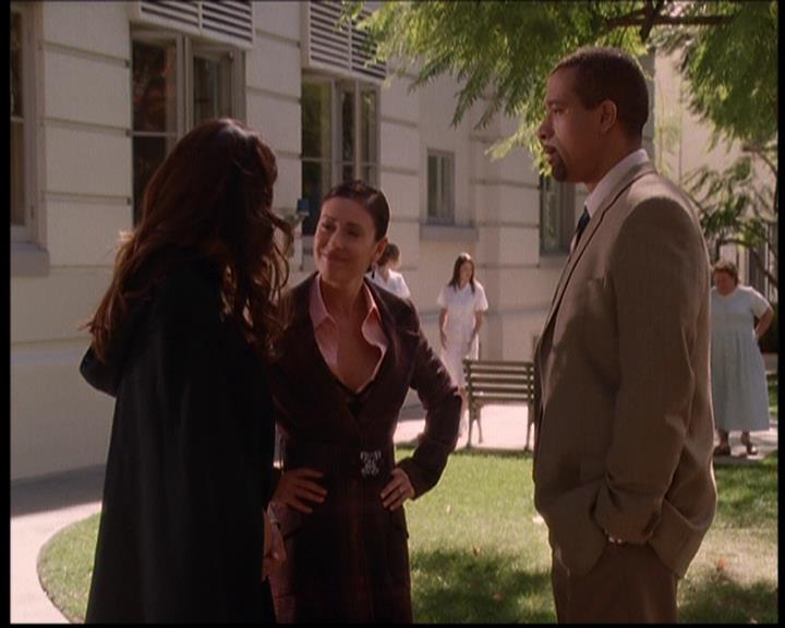 Charmed-Online-dot-710WitchnessProtection1393.jpg
