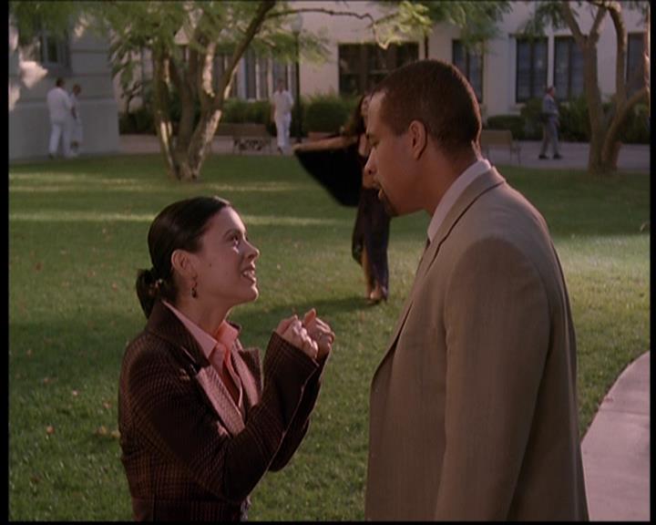 Charmed-Online-dot-710WitchnessProtection1418.jpg