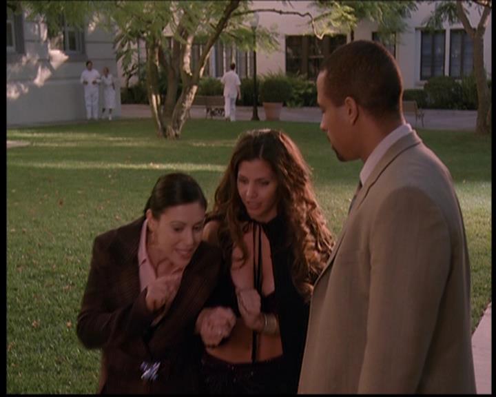 Charmed-Online-dot-710WitchnessProtection1430.jpg Charmed-Online-dot-710WitchnessProtection1430.jpg