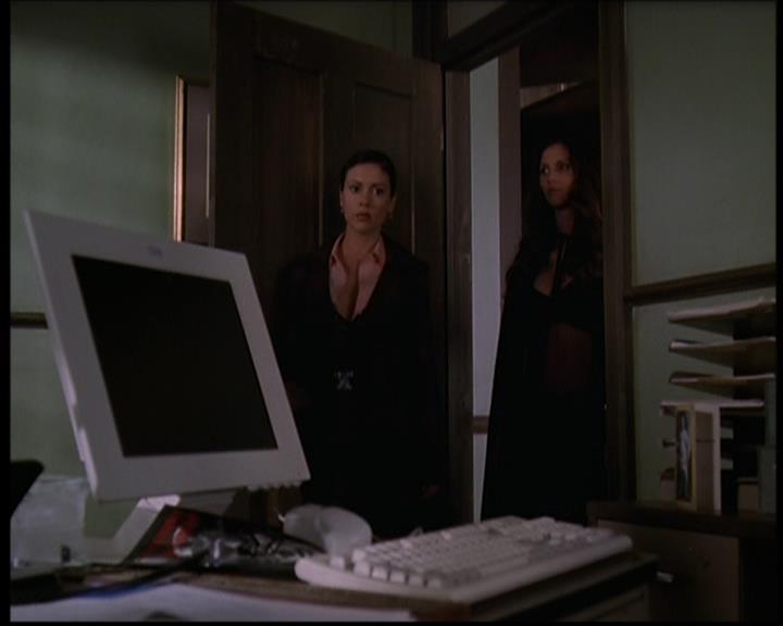 Charmed-Online-dot-710WitchnessProtection1474.jpg Charmed-Online-dot-710WitchnessProtection1474.jpg