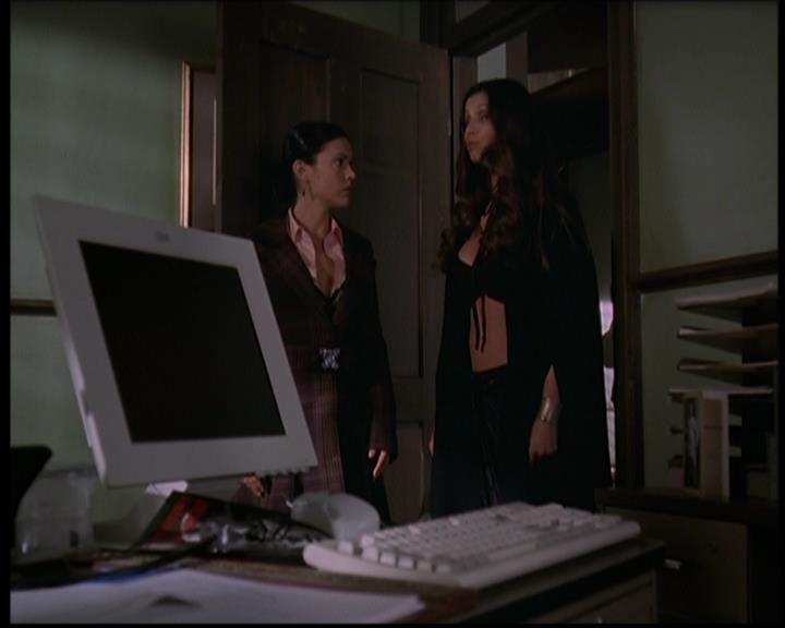 Charmed-Online-dot-710WitchnessProtection1478.jpg