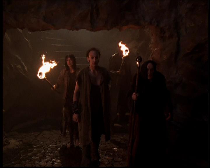 Charmed-Online-dot-710WitchnessProtection1584.jpg