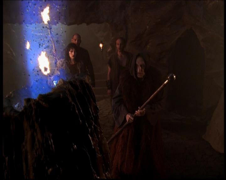 Charmed-Online-dot-710WitchnessProtection1589.jpg