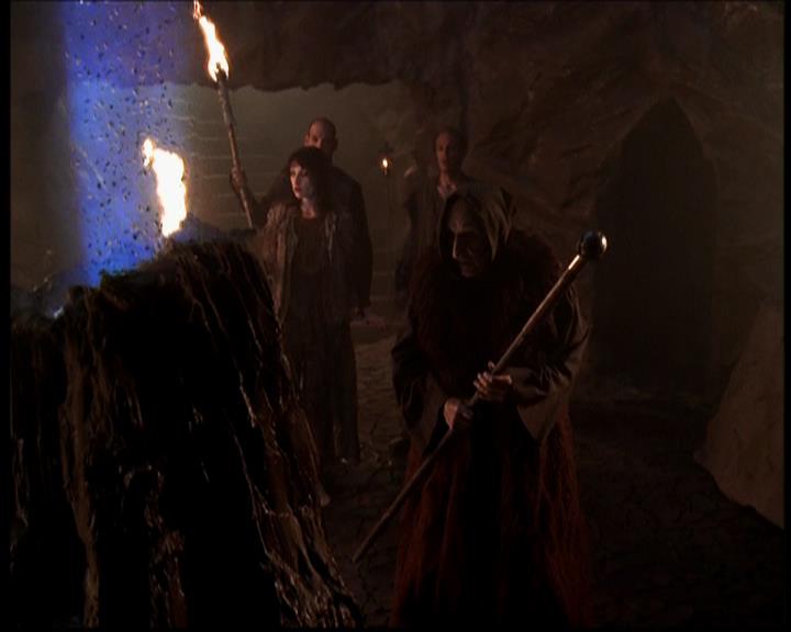Charmed-Online-dot-710WitchnessProtection1590.jpg