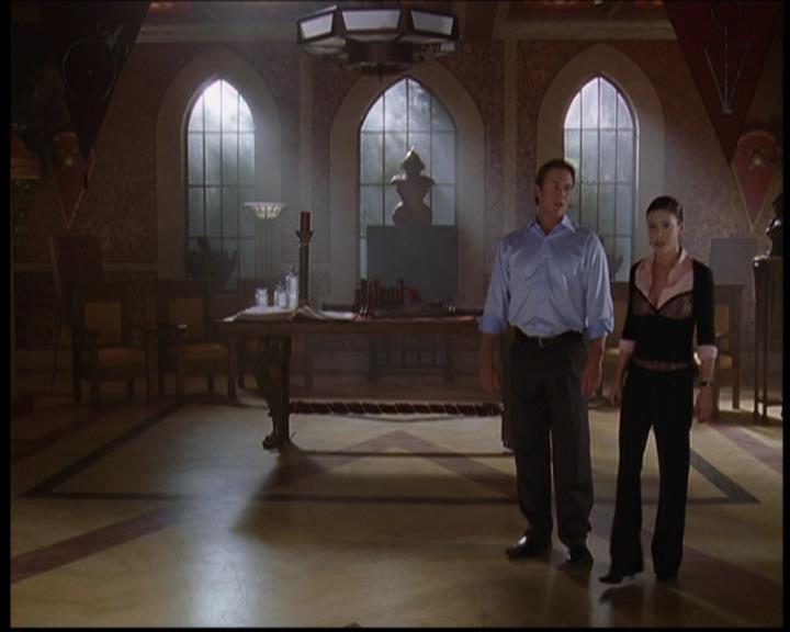 Charmed-Online-dot-710WitchnessProtection2089.jpg