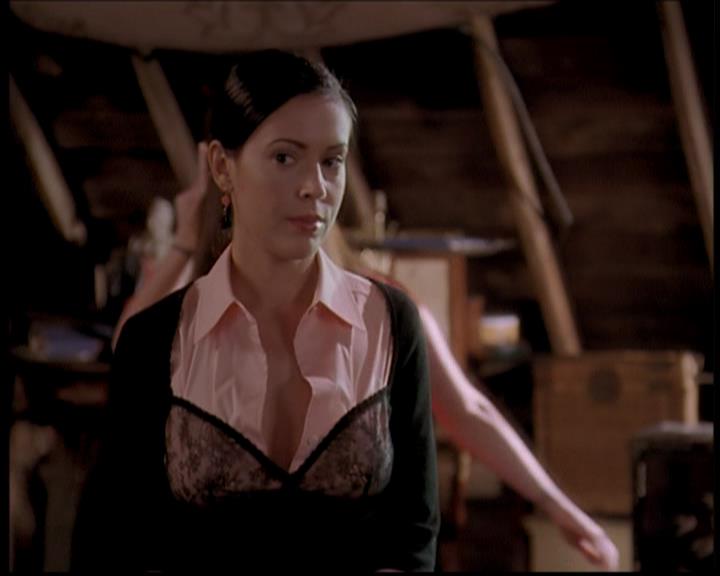 Charmed-Online-dot-710WitchnessProtection2258.jpg