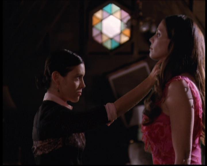 Charmed-Online-dot-710WitchnessProtection2278.jpg