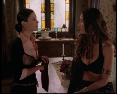 Charmed-Online-dot-710WitchnessProtection1576.jpg