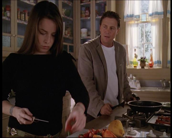 Charmed-Online-dot-711OrdinaryWitches0006.jpg Charmed-Online-dot-711OrdinaryWitches0006.jpg