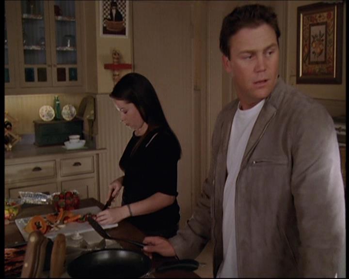 Charmed-Online-dot-711OrdinaryWitches0009.jpg Charmed-Online-dot-711OrdinaryWitches0009.jpg