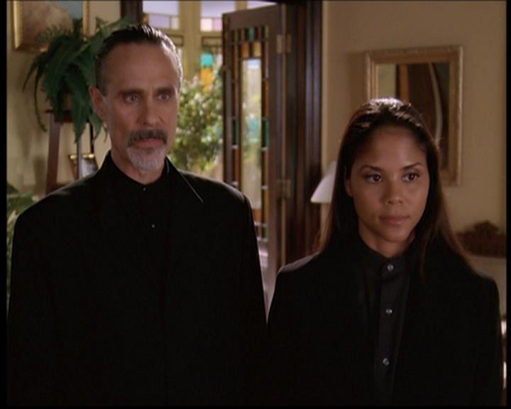 Charmed-Online-dot-711OrdinaryWitches0110.jpg Charmed-Online-dot-711OrdinaryWitches0110.jpg