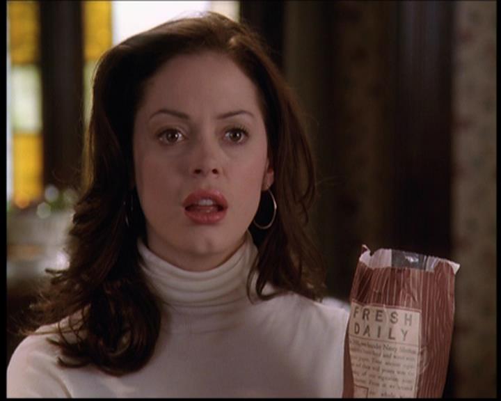 Charmed-Online-dot-711OrdinaryWitches0216.jpg Charmed-Online-dot-711OrdinaryWitches0216.jpg