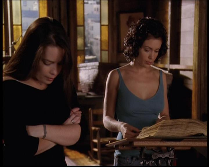 Charmed-Online-dot-711OrdinaryWitches0534.jpg