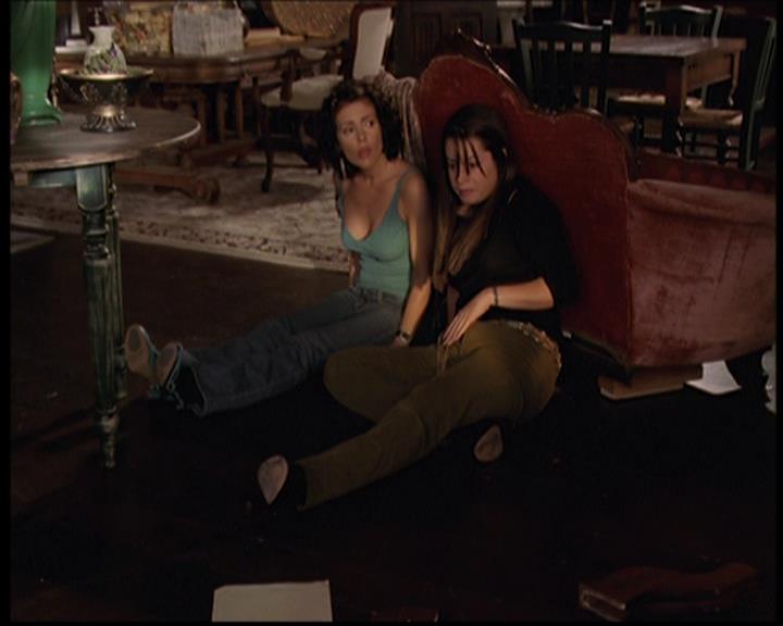 Charmed-Online-dot-711OrdinaryWitches0857.jpg Charmed-Online-dot-711OrdinaryWitches0857.jpg