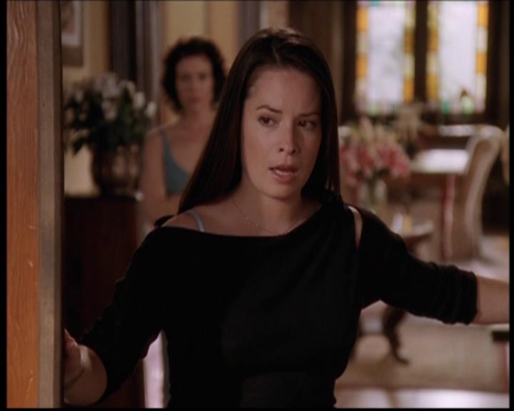 Charmed-Online-dot-711OrdinaryWitches0934.jpg Charmed-Online-dot-711OrdinaryWitches0934.jpg