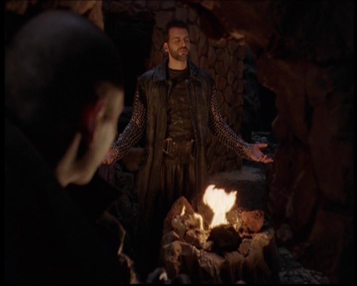 Charmed-Online-dot-711OrdinaryWitches0945.jpg Charmed-Online-dot-711OrdinaryWitches0945.jpg