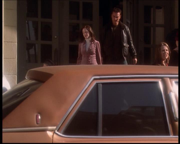 Charmed-Online-dot-711OrdinaryWitches1105.jpg Charmed-Online-dot-711OrdinaryWitches1105.jpg