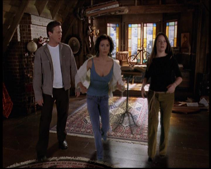 Charmed-Online-dot-711OrdinaryWitches1602.jpg