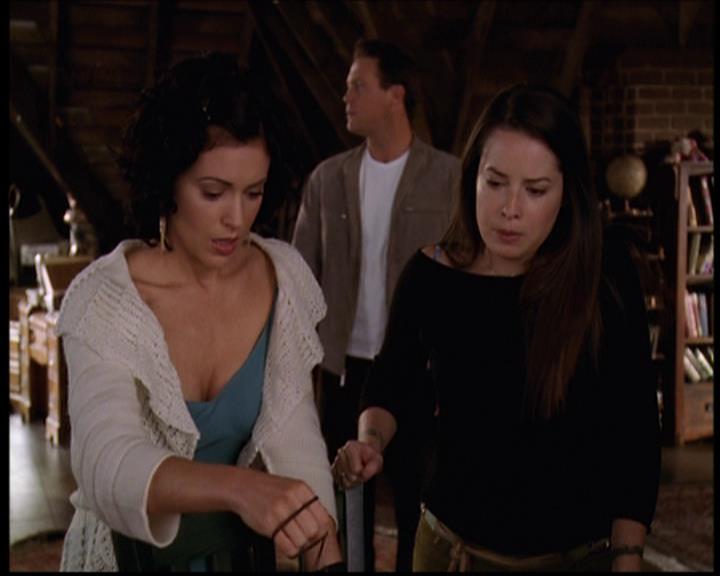 Charmed-Online-dot-711OrdinaryWitches1631.jpg