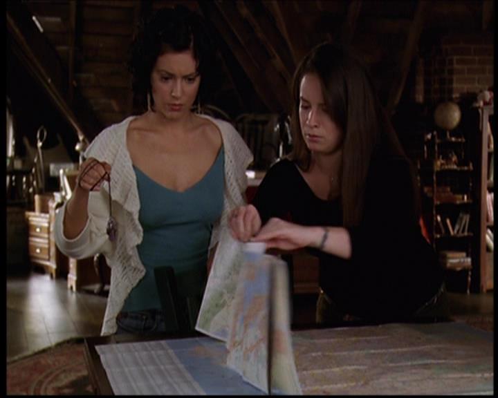 Charmed-Online-dot-711OrdinaryWitches1649.jpg Charmed-Online-dot-711OrdinaryWitches1649.jpg