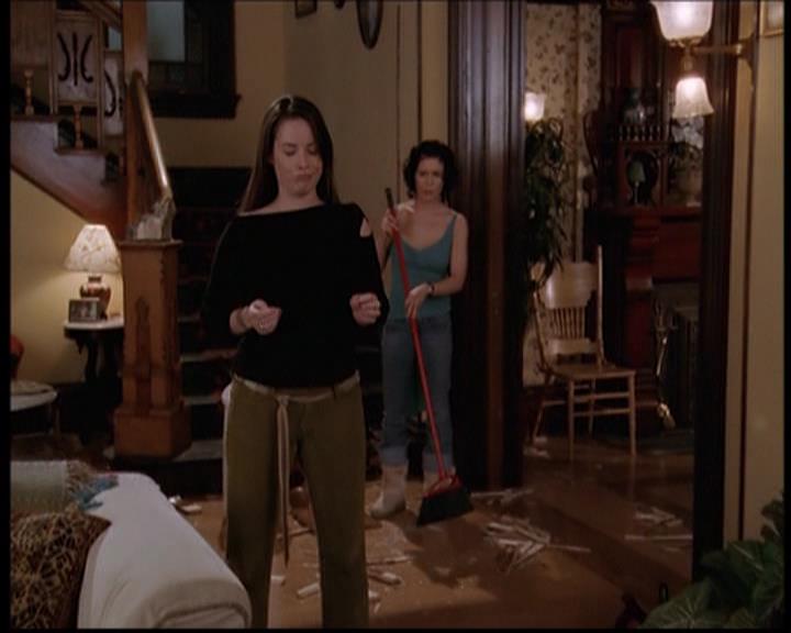Charmed-Online-dot-711OrdinaryWitches2168.jpg