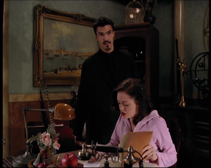 Charmed-Online-dot-712ExtremeHomeMakeoverWorldEdition0406.jpg