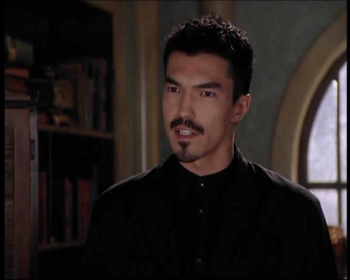 Charmed-Online-dot-712ExtremeHomeMakeoverWorldEdition0460.jpg