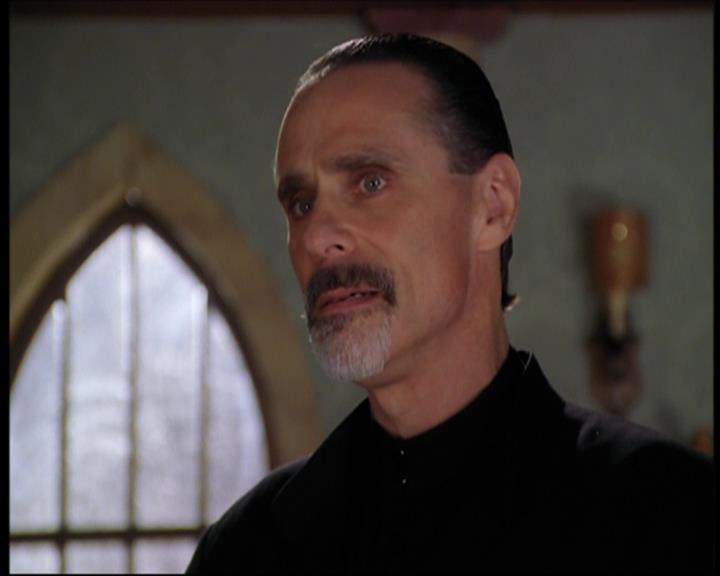 Charmed-Online-dot-712ExtremeHomeMakeoverWorldEdition0462.jpg