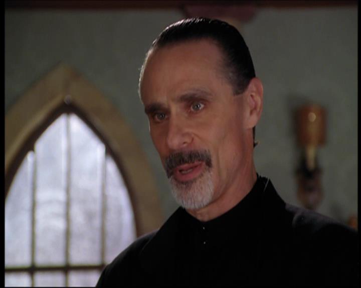 Charmed-Online-dot-712ExtremeHomeMakeoverWorldEdition0463.jpg