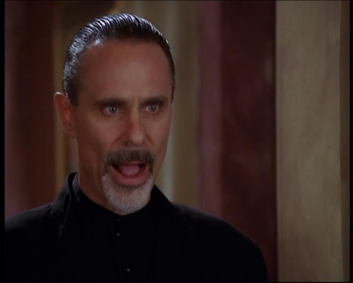 Charmed-Online-dot-712ExtremeHomeMakeoverWorldEdition0502.jpg