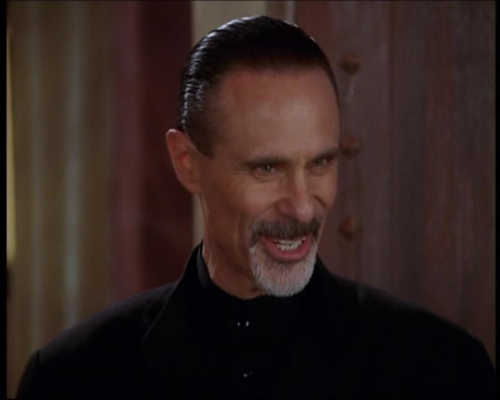 Charmed-Online-dot-712ExtremeHomeMakeoverWorldEdition0506.jpg