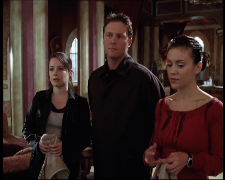 Charmed-Online-dot-712ExtremeHomeMakeoverWorldEdition0515.jpg