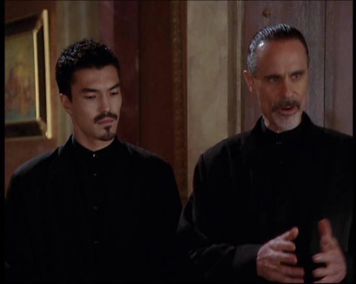 Charmed-Online-dot-712ExtremeHomeMakeoverWorldEdition0526.jpg