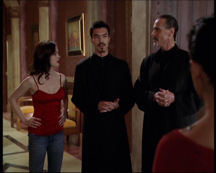 Charmed-Online-dot-712ExtremeHomeMakeoverWorldEdition0535.jpg