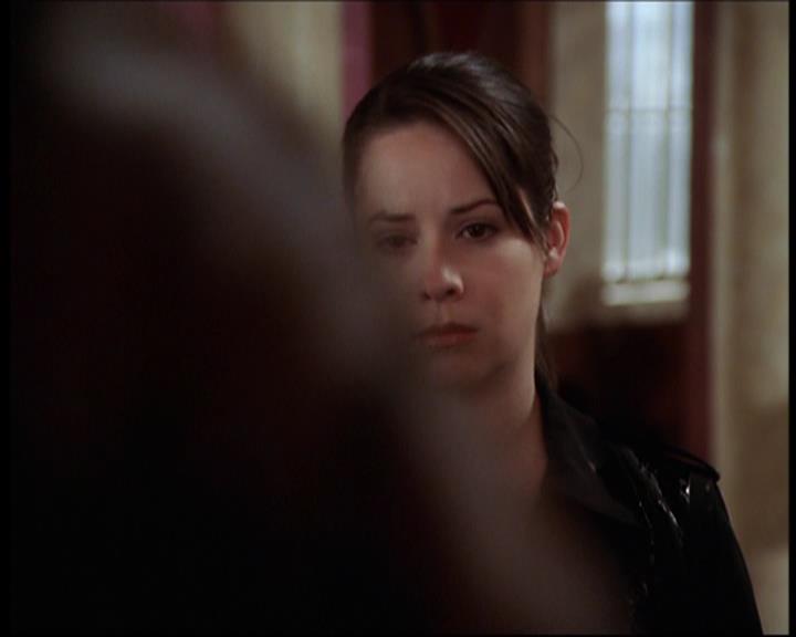 Charmed-Online-dot-712ExtremeHomeMakeoverWorldEdition0559.jpg
