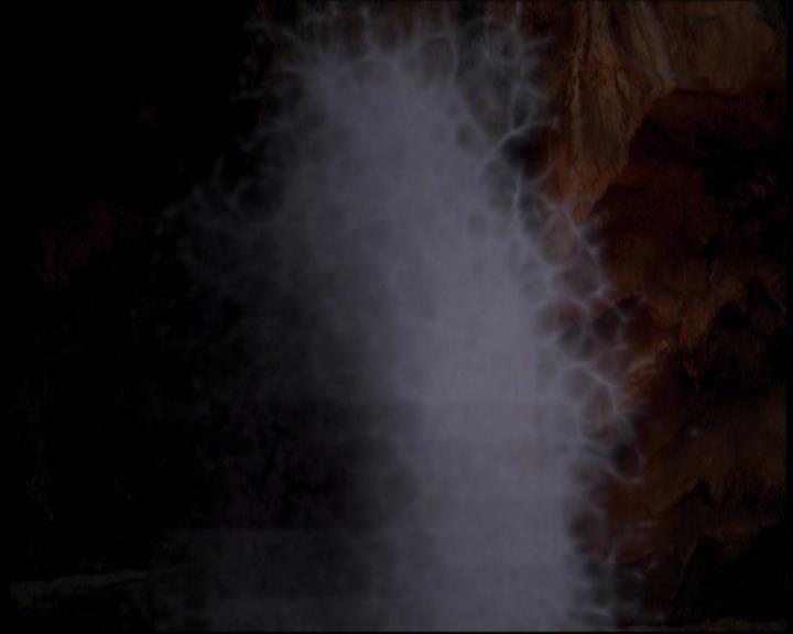 Charmed-Online-dot-712ExtremeHomeMakeoverWorldEdition0582.jpg